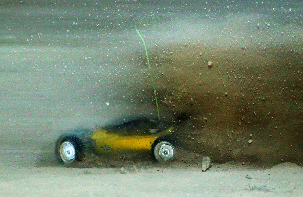 Tamiya DF-02 passing deep grounds